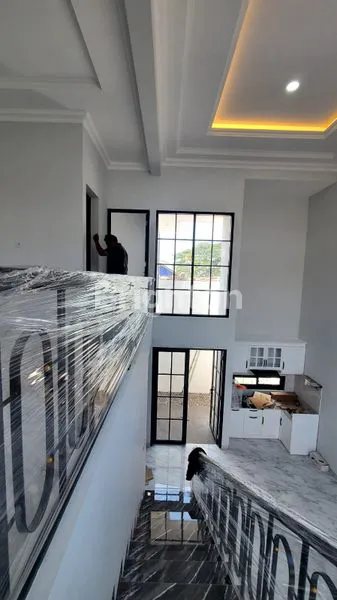 image RUMAH BARU BAGUS SIAP HUNI DI SENDANGMULYO SEMARANG (6)