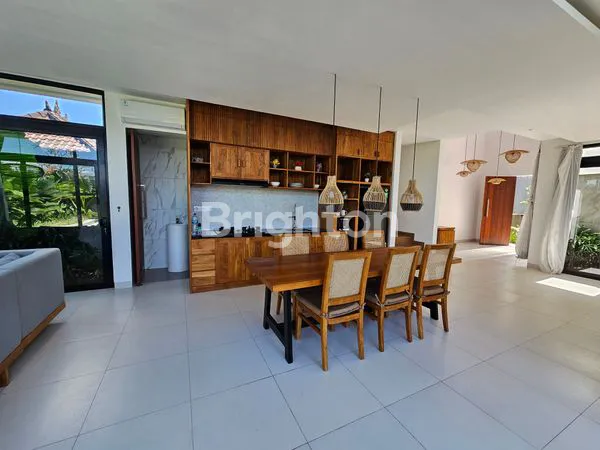 image BRAND NEW VILLA KEDUNGU 3 BR JALAN KAKI KE PANTAI (3)