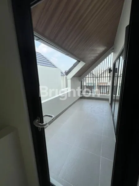 image RUMAH BARU CLUSTER LEONORA KAWASAN SYMPHONIA - GADING SERPONG (7)