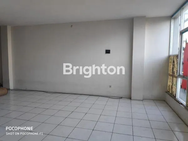 image RUKO 3 LANTAI DAERAH RAMAI KEBON JERUK JAKARTA BARAT (3)