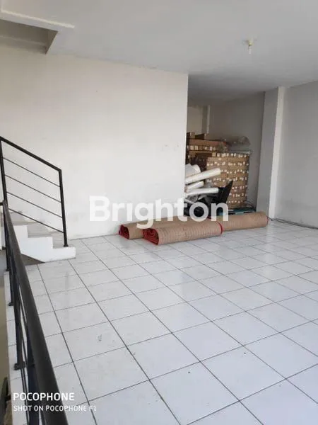 image RUKO 3 LANTAI DAERAH RAMAI KEBON JERUK JAKARTA BARAT (4)