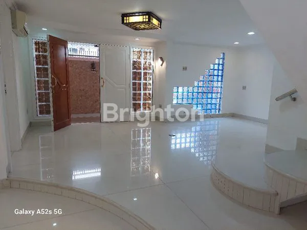 image RUMAH SIAP HUNI TANJUNG DUREN JAKARTA BARAT (1)