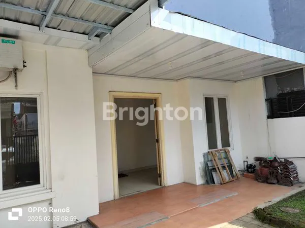 image RUMAH 3 LANTAI PURIMAS REGENCY SURABAYA (2)