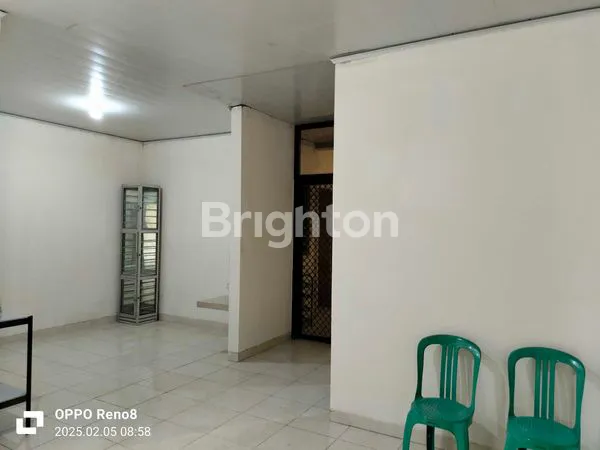 image RUMAH 3 LANTAI PURIMAS REGENCY SURABAYA (8)