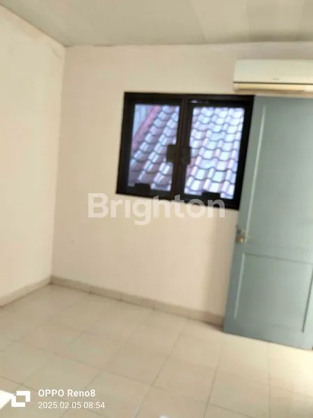 image RUMAH 3 LANTAI PURIMAS REGENCY SURABAYA (7)