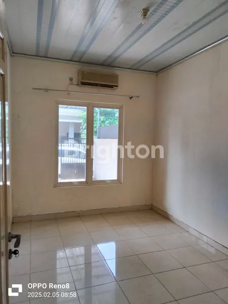 image RUMAH 3 LANTAI PURIMAS REGENCY SURABAYA (3)