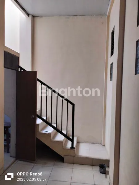 image RUMAH 3 LANTAI PURIMAS REGENCY SURABAYA (4)