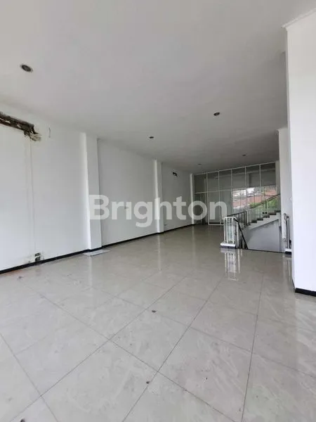 image HOT NEWS ! RUKO HOOK 3 LANTAI LEBAR 7,5 × 16 PINGGIR JALAN RAYA S PARMAN SEMARANG  (2)