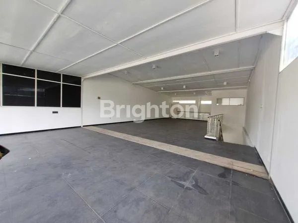 image HOT NEWS ! RUKO HOOK 3 LANTAI LEBAR 7,5 × 16 PINGGIR JALAN RAYA S PARMAN SEMARANG  (7)