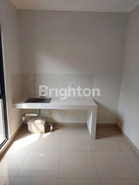 image RUMAH SUMMARECON CROWN MUTIARA GADING CITY HARAPAN INDAH KOTA BEKASI  (4)