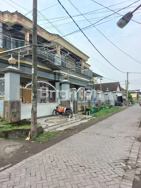RUMAH 2 LANTAI GEMPOL PASURUAN LUAS NYAMAN STRATEGIS UNTUK USAHA
