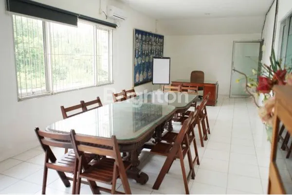 image GEDUNG SIAP BUKA BISNIS RESTORAN/BAR LOKASI SANGAT STRATEGIS (3)