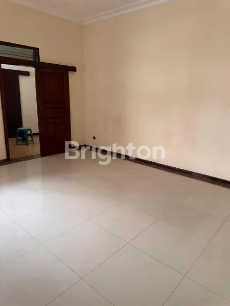 image RUMAH MANYAR TERAWAT (6)