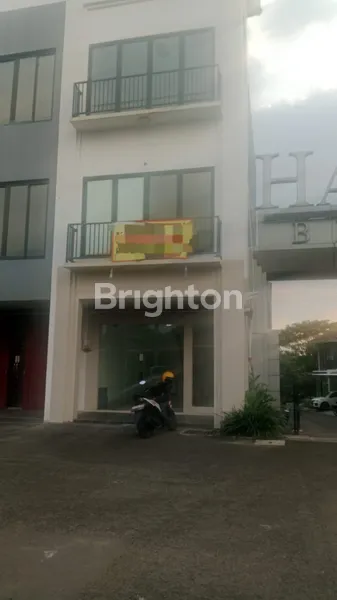 Disewakan ruko 3 lantai Jl.Harvest Residen