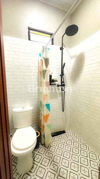 image RUMAH SIAP HUNI, FULLY FURNISHED, DAN NYAMAN DI GRIYA ODYSA2 BUGEL KARAWACI (8)