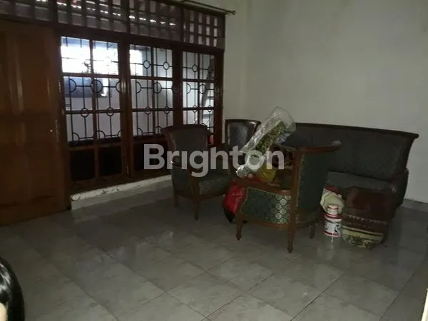 image RUMAH LUAS LOKASI STRATEGIS DI BEJI (8)