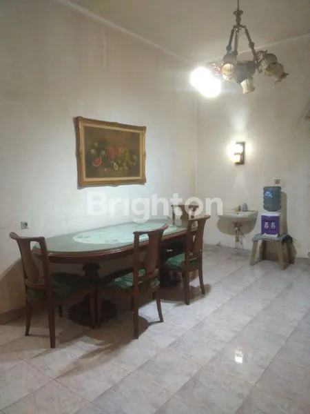 image RUMAH LUAS LOKASI STRATEGIS DI BEJI (5)