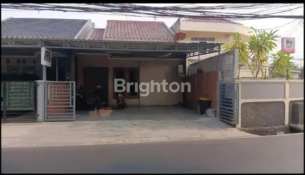 image RUMAH STRATEGIS PINGGIR JALAN RAYA – JAGAKARSA, (2)