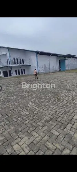 image GUDANG LUAS KE 2  BINTANG (3)