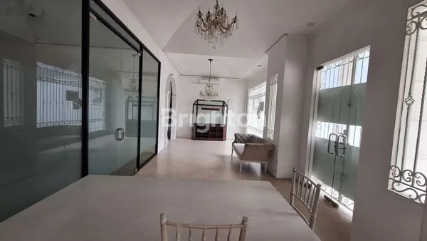 image SEWA GEDUNG LOKASI STRATEGIS 3,5 LANTAI.  (1)