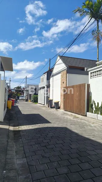 image RUMAH TINGGAL HANYA AVAILABLE 2 UNIT KONDISI HABIS RENOVASI SIAP HUNI DI CLUSTER PERUMAHAN DAN VILLA DI AREA TUKAD BALIAN DENPASAR SELATAN (1)