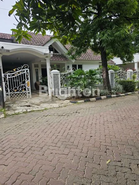 image RUMAH BESAR DAN LUAS SIAP HUNI DI CIMANGGIS (1)
