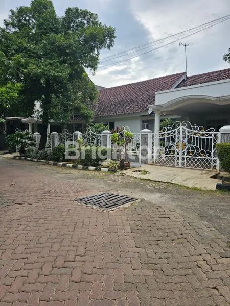 image RUMAH BESAR DAN LUAS SIAP HUNI DI CIMANGGIS (8)