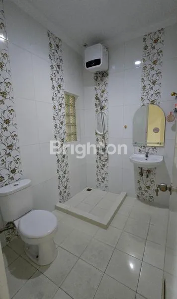 image RUMAH SUDAH RAPI DI TAMAN RATU, BANGUNAN 2,5 LANTAI (5)