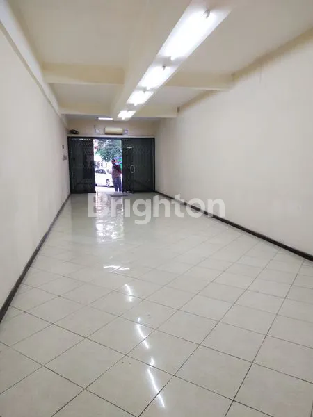 image RUKO 2 LANTAI, SIAP PAKAI, KONDISI BAGUS, LOKASI STRATEGIS RUKO NIAGA, WR. SUPRATMAN, DEKAT RS LAVALETTE, DINOYO, LOWOKWARU, KOTA MALANG, JAWA TIMUR (6)