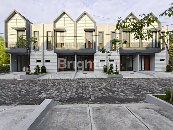 image NEW SCANDINAVIAN 2 LANTAI  SELANGKAH KE RAYA JEMURSARI (1)