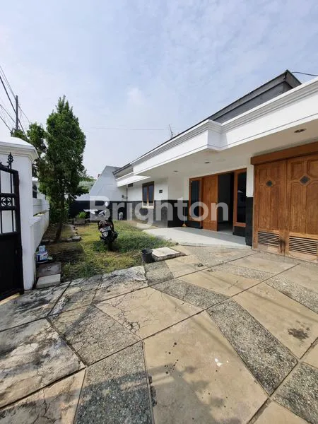 image RUMAH DI MARGOREJO INDAH IX (1)