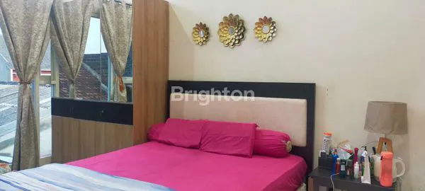 image MURAH RUMAH 2 LANTAI FULL FURNISH DI WIYUNG SURABAYA (8)