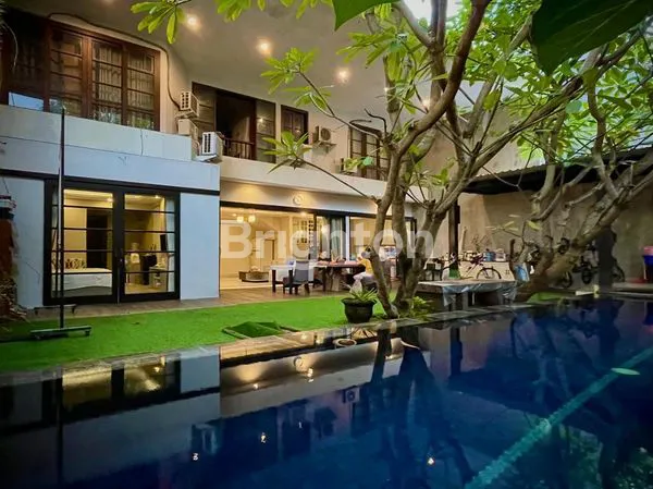 image RUMAH MEWAH DI KAWASAN ELIT RENON (3)