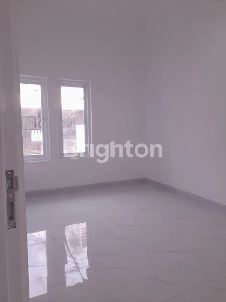image DIJUAL RUMAH BARU DI JANUR KUNING , KELAPA GADING , JAKARTA UTARA (2)