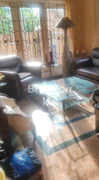 image RUMAH MEWAH DAN PREMIUM DI MUHAMAD YAMIN RENON (6)