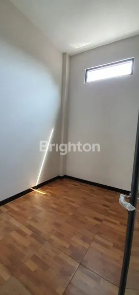 image RUKO 2 LANTAI COCOK UNTUK USAHA - KLINIK - KANTOR RAYA GILANG SIDOARJO (7)