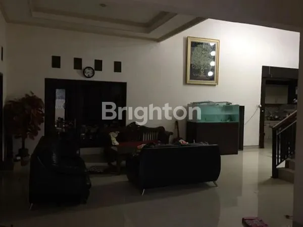 image RUMAH 2 LANTAI DI AREA PENDIDIKAN TENGAH KOTA MALANG (2)