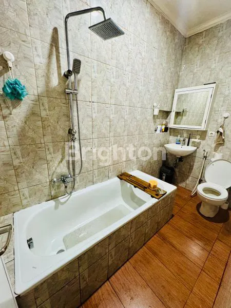 image RUMAH 2 LANTAI FULL FURNISH DI GRAHA RAYA, BINTARO, TANGERANG SELATAN (3)