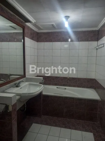 image APARTEMEN GRAND TROPIC KT3+1 KM 2+1  LT25 JAKARTA BARAT (8)