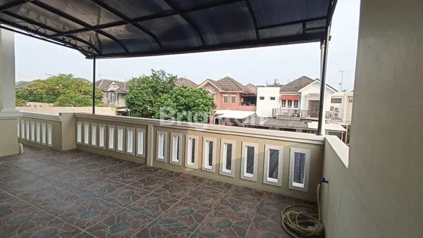 image RUMAH MEWAH & CANTIK SIAP HUNI LOKASI SUPER STRATEGIS (8)
