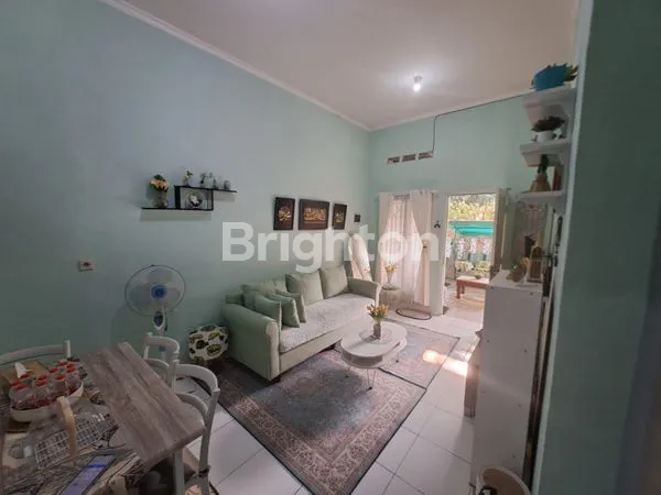image RUMAH TERAWAT CANTIK STRATEGIS DEKAT STASIUN CILEBUT BOGOR (3)