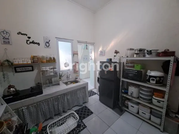 image RUMAH TERAWAT CANTIK STRATEGIS DEKAT STASIUN CILEBUT BOGOR (4)