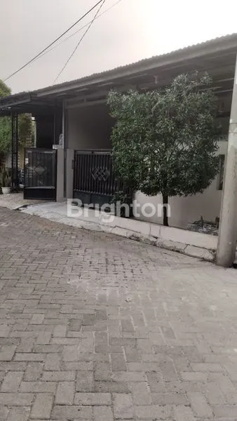 image RUMAH TERAWAT CANTIK STRATEGIS DEKAT STASIUN CILEBUT BOGOR (1)