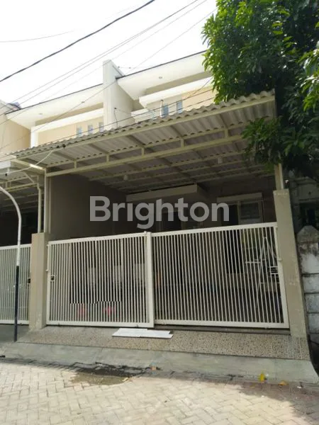 image RUMAH 2 LANTAI TERAWAT SIAP HUNI LOKASI MULYOSARI UTARA (1)