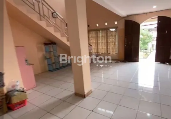 image RUMAH 2 LANTAI STRATEGIS DAN NYAMAN (4)