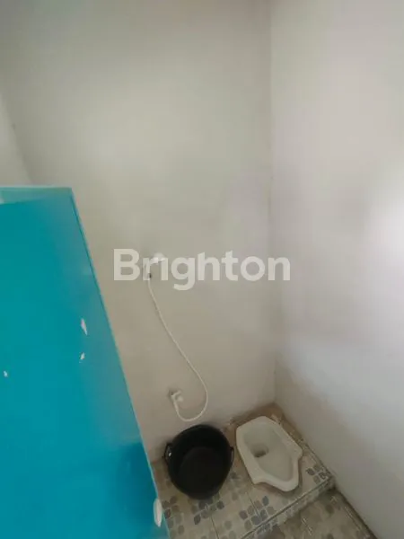 image RUMAH HOEK SIAP HUNI READY DENGAN CARPORT (7)