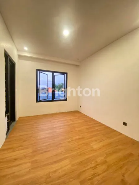 image RUMAH CRYSTAL GOLF CITRALAND DEKAT BUKIT GOLF SELAT GOLF GALERIA GOLF UNIVERSITAS CIPUTRA INTERNATIONAL VILLAGE PURI WIDYA KENCANA TPR (3)