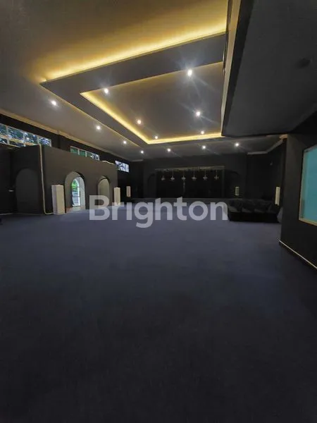 image GEDUNG KOMERSIAL EX SHOWROOM, BALLROOM TENGAH KOTA SURABAYA DEKAT GRAND CITY, TUNJUNGAN PLAZA,  JAKSA AGUNG SUPRAPTO, PEMUDA (3)