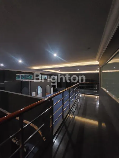 image GEDUNG KOMERSIAL EX SHOWROOM, BALLROOM TENGAH KOTA SURABAYA DEKAT GRAND CITY, TUNJUNGAN PLAZA,  JAKSA AGUNG SUPRAPTO, PEMUDA (2)