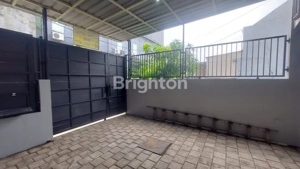 image RUMAH 1 LANTAI SIAP HUNI GRAHA SUKOLILO REGENCY BARU RENOVASI (2)